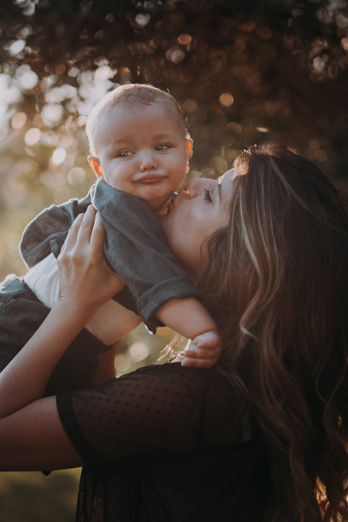 Golden Hour Romance - Scatto 17